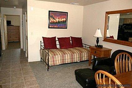 رايفل Centennial Suites & Extended Stay الغرفة الصورة